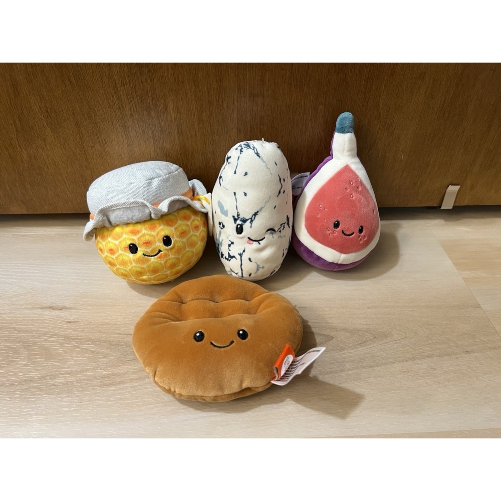 Gigglescape Charcuterie Fig, Blue Cheese, Honey, Round Cracker 4pc Plush Set